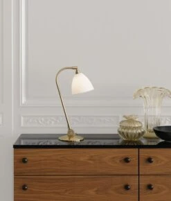 GUBI Bestlite BL2 Table Lamp, Brass - Bone China 9 GUBI Bestlite BL2 Table Lamp, Brass - Bone China -Gubi 1001Gubi AK 1