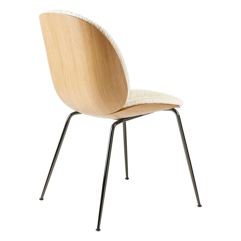 GUBI Beetle Chair, Black Chrome - Oak - Karakorum 001 5 GUBI Beetle Chair, Black Chrome - Oak - Karakorum 001 - Image 3