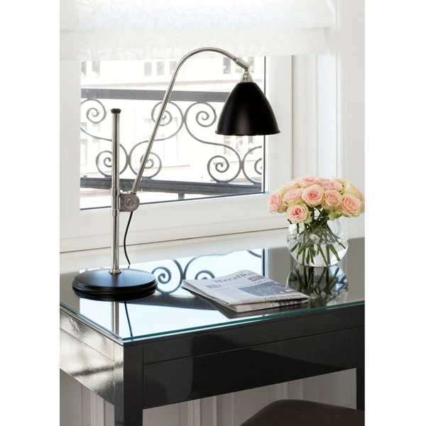 GUBI Bestlite BL2 Table Lamp, White 4 GUBI Bestlite BL2 Table Lamp, White - Image 2