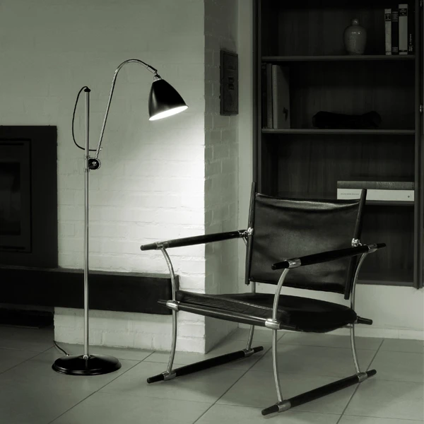 GUBI Bestlite BL3 Floor Lamp, S, Chrome - Matt Black 4 GUBI Bestlite BL3 Floor Lamp, S, Chrome - Matt Black - Image 2