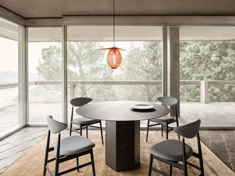 GUBI Epic Dining Table, Round, 130 Cm, Midnight Black Steel 4 GUBI Epic Dining Table, Round, 130 Cm, Midnight Black Steel - Image 2