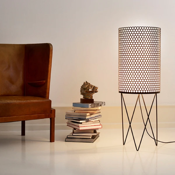 GUBI Pedrera Floor Lamp, Black 4 GUBI Pedrera Floor Lamp, Black - Image 2