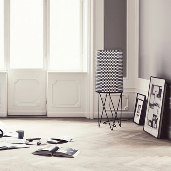 GUBI Pedrera Floor Lamp, Black 5 GUBI Pedrera Floor Lamp, Black - Image 3