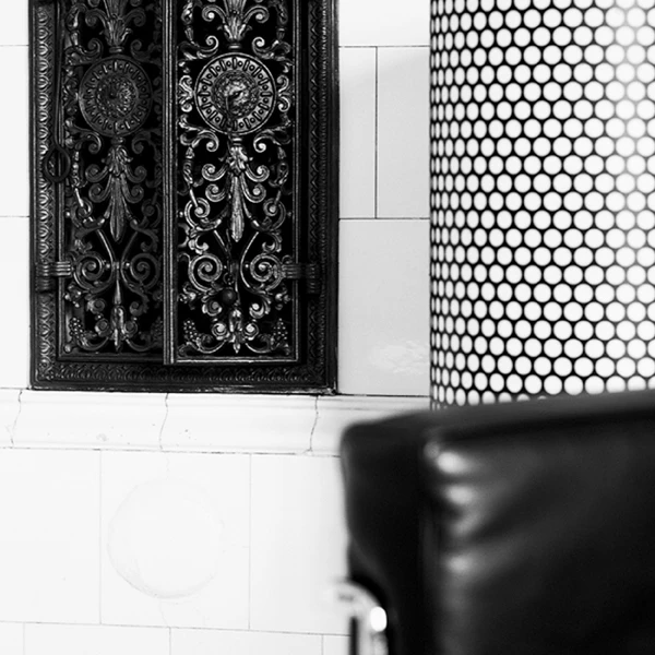 GUBI Pedrera Floor Lamp, Black 7 GUBI Pedrera Floor Lamp, Black - Image 5