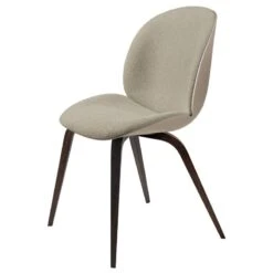 GUBI Beetle Chair, Smoked Oak - Beige - Light Boucle 008