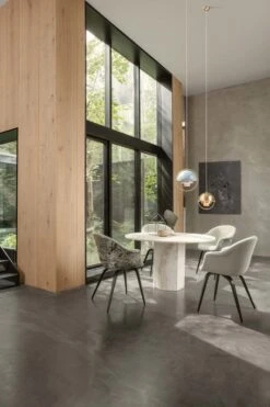 GUBI Epic Dining Table, Round, 130 Cm, White Travertine -Gubi BatDiningChair EpicDiningTable Multi LitePendant Multi LitePendantSmall On