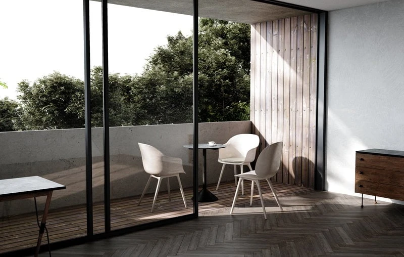 GUBI Beetle Outdoor Dining Chair, Alabaster White 4 GUBI Beetle Outdoor Dining Chair, Alabaster White - Image 2