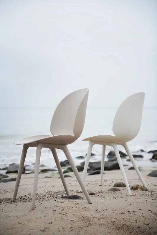 GUBI Beetle Outdoor Dining Chair, Alabaster White 8 GUBI Beetle Outdoor Dining Chair, Alabaster White - Image 6