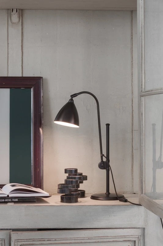 GUBI Bestlite BL1 Table Lamp, Black Brass 4 GUBI Bestlite BL1 Table Lamp, Black Brass - Image 2