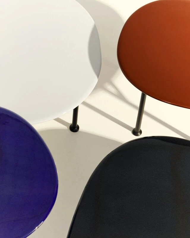 GUBI Carmel Coffee Table, 75 X 75 Cm, Black - Clam White 6 GUBI Carmel Coffee Table, 75 X 75 Cm, Black - Clam White - Image 4