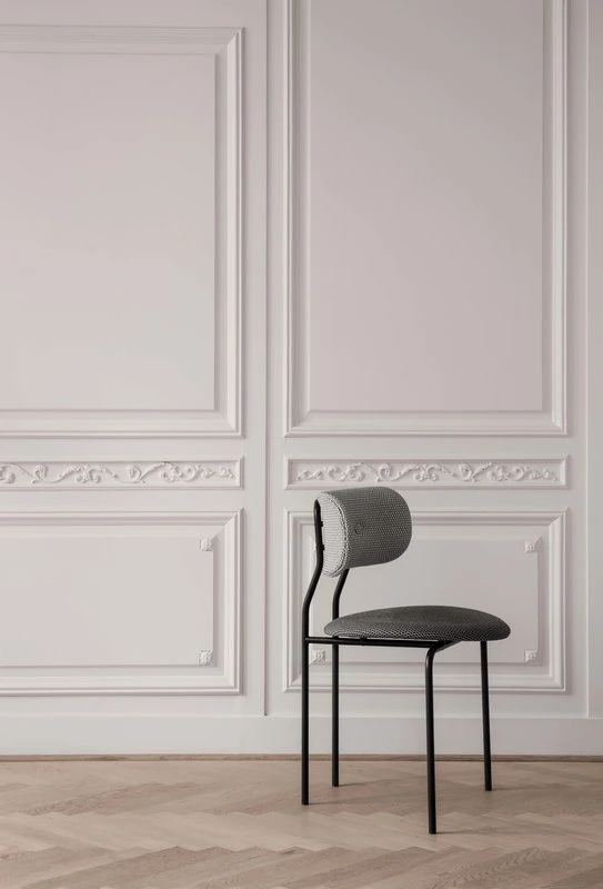 GUBI Coco Chair, Velluto 130 - Black Base 7 GUBI Coco Chair, Velluto 130 - Black Base - Image 5