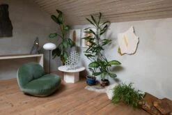 GUBI Stemlite Table Lamp, 70 Cm, Dimmable, Black Red 8 GUBI Stemlite Table Lamp, 70 Cm, Dimmable, Black Red -Gubi DivanoVerde set2 day3 0 2 post