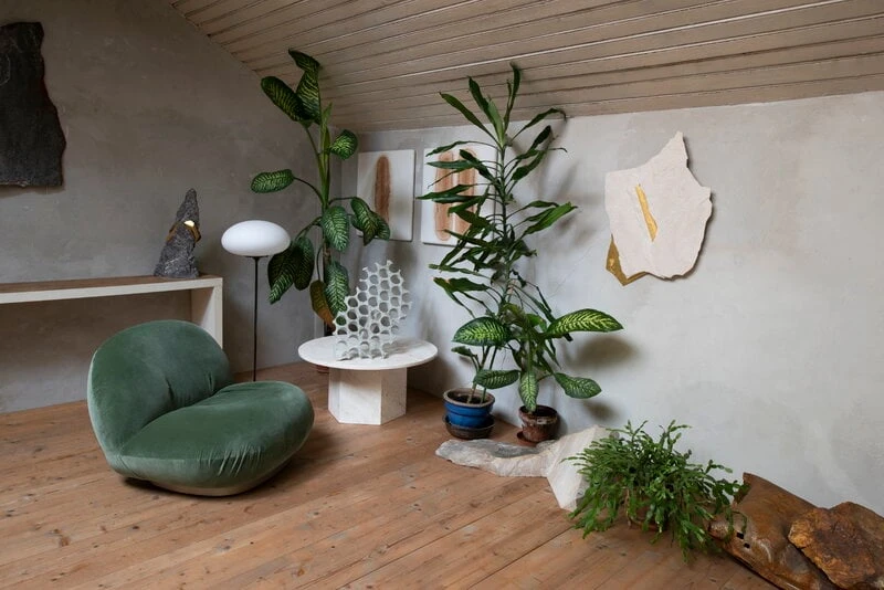 GUBI Stemlite Table Lamp, 70 Cm, Dimmable, Black Red 5 GUBI Stemlite Table Lamp, 70 Cm, Dimmable, Black Red - Image 3