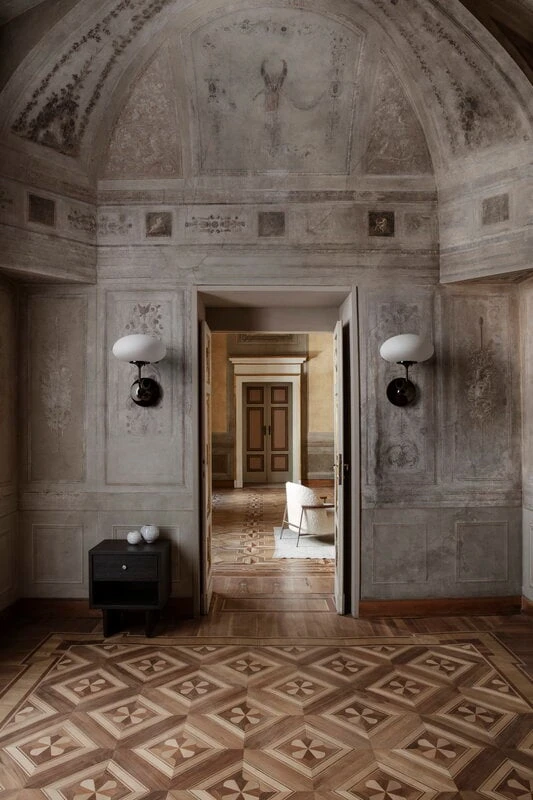 GUBI Stemlite Wall Lamp, Black Chrome 7 GUBI Stemlite Wall Lamp, Black Chrome - Image 5