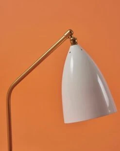 GUBI Gräshoppa Table Lamp, Alabaster White, Glossy 12 GUBI Gräshoppa Table Lamp, Alabaster White, Glossy -Gubi GRASHOPPA TABLELAMP CONCEPT FALL 22 05