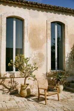 GUBI F-Chair Outdoor Lounge Chair, Natural - Teak 11 GUBI F-Chair Outdoor Lounge Chair, Natural - Teak -Gubi GUBI SICILIA121410220436