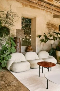 GUBI Carmel Coffee Table, 60 X 60 Cm, Black - Rock Red 13 GUBI Carmel Coffee Table, 60 X 60 Cm, Black - Rock Red -Gubi GUBI SICILIA121410220458