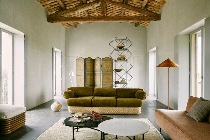 GUBI Carmel Coffee Table, 75 X 75 Cm, Black - Clam White 8 GUBI Carmel Coffee Table, 75 X 75 Cm, Black - Clam White - Image 6