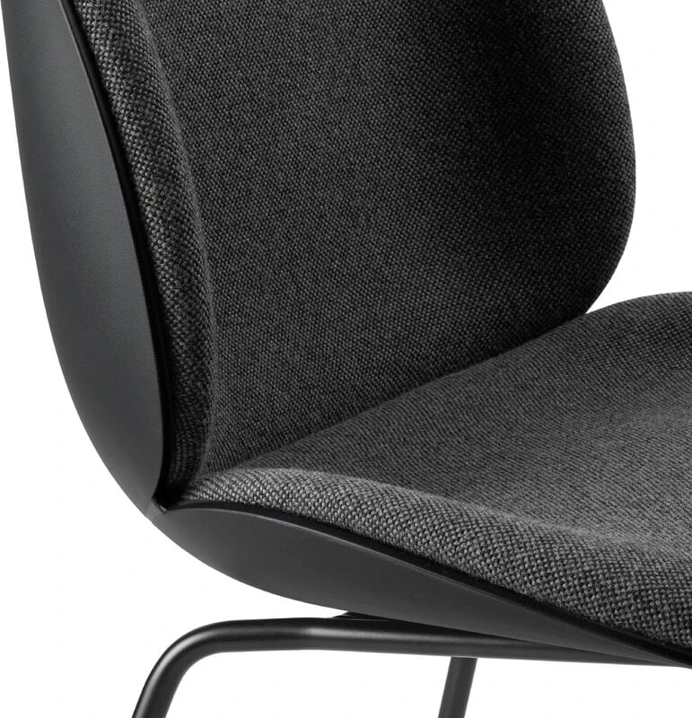 GUBI Beetle Chair, Conic Matt Black - Black - Hallingdal 65 173 4 GUBI Beetle Chair, Conic Matt Black - Black - Hallingdal 65 173 - Image 2