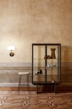 GUBI Private Vitrine, Black / Brown Stained Oak 12 GUBI Private Vitrine, Black / Brown Stained Oak -Gubi Gubi Fall2021 12