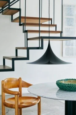 GUBI Semi Pendant 60 Cm, Matt Black 13 GUBI Semi Pendant 60 Cm, Matt Black -Gubi Gubi Fall 2022 16