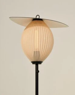 GUBI Satellite Outdoor Floor Lamp, Black - Cream White 10 GUBI Satellite Outdoor Floor Lamp, Black - Cream White -Gubi Gubi SATELITE LAMP 5