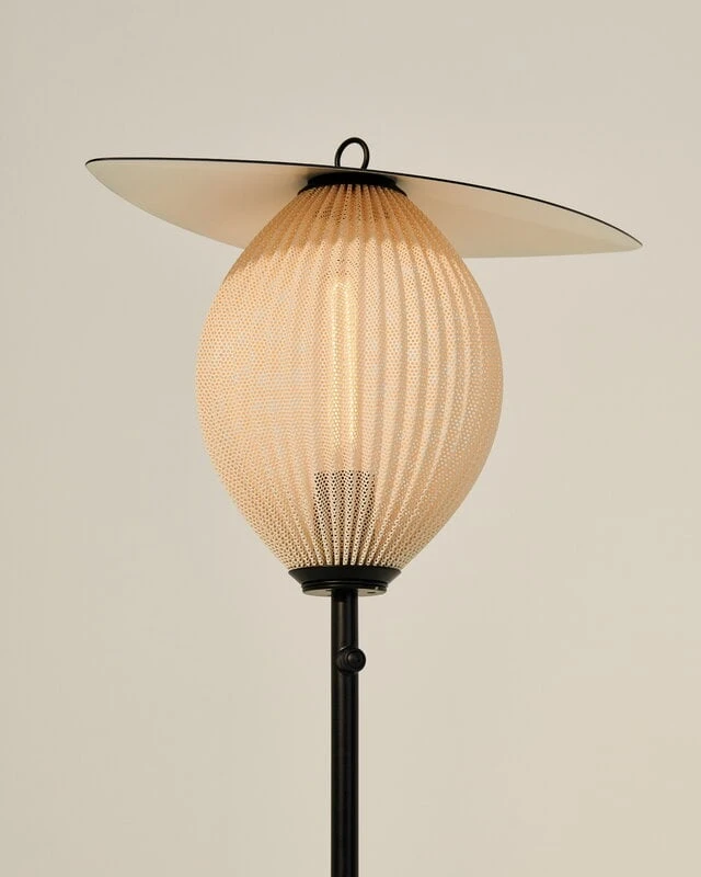 GUBI Satellite Outdoor Floor Lamp, Black - Cream White 5 GUBI Satellite Outdoor Floor Lamp, Black - Cream White - Image 3
