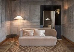 GUBI F.A. 33 Mirror, 70 X 146 Cm, Polished Brass 11 GUBI F.A. 33 Mirror, 70 X 146 Cm, Polished Brass -Gubi MategotSideTable 9602FloorLamp StaySofa AdnetWallMirror 9464WallLamp 1