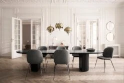 GUBI Randaccio Circular Mirror, 60 Cm 13 GUBI Randaccio Circular Mirror, 60 Cm -Gubi Randaccio Mirror Beetle Chair Colpi MC946A09 piping Colpi MC946A09 Moon Dining Table Multi Lite Bestlite BL1 on