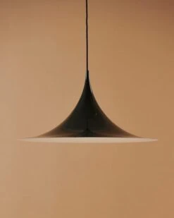 GUBI Semi Pendant, 60 Cm, Dark Cocoa, Glossy 11 GUBI Semi Pendant, 60 Cm, Dark Cocoa, Glossy -Gubi SEMI PENDANT CONCEPT FALL 22 01