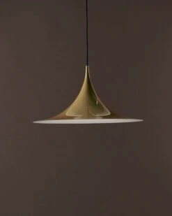 GUBI Semi Pendant, 60 Cm, Dark Cocoa, Glossy 12 GUBI Semi Pendant, 60 Cm, Dark Cocoa, Glossy -Gubi SEMI PENDANT CONCEPT FALL 22 06
