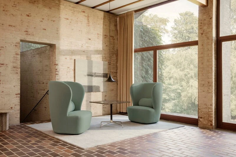 GUBI Semi Pendant 60 Cm, Matt Black 6 GUBI Semi Pendant 60 Cm, Matt Black - Image 4