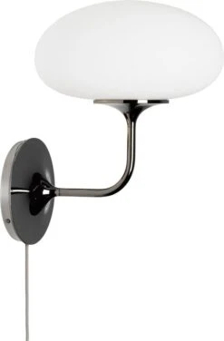GUBI Stemlite Wall Lamp, Black Chrome 11 GUBI Stemlite Wall Lamp, Black Chrome -Gubi Stemlite Wall Lamp Black Chrome Side EU ItemNr10082412 Off